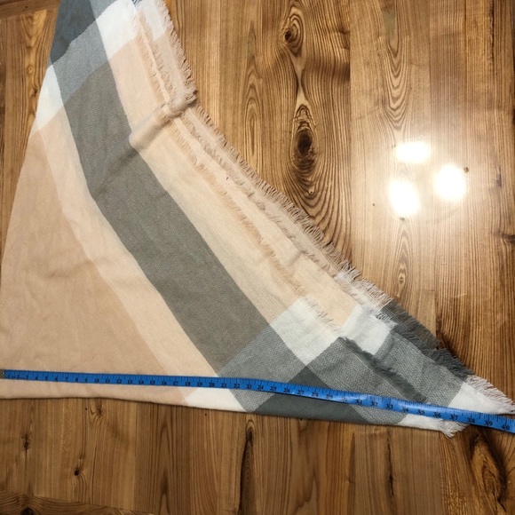 Super soft blanket scarf - Picture 2 of 6